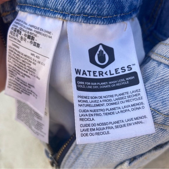 Levi’s Overalls | Hand Embroidered | Slim Fit | Size 24 - Picture 6 of 8